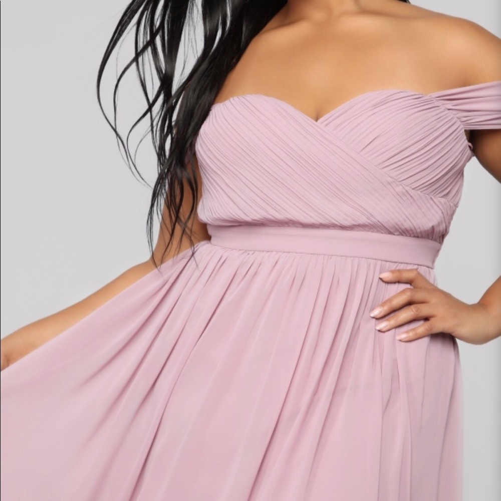 NEW•1X-2X•ELEGANT LILLIANA LILAC OFF ETHEREAL GOWN - Picture 2 of 7